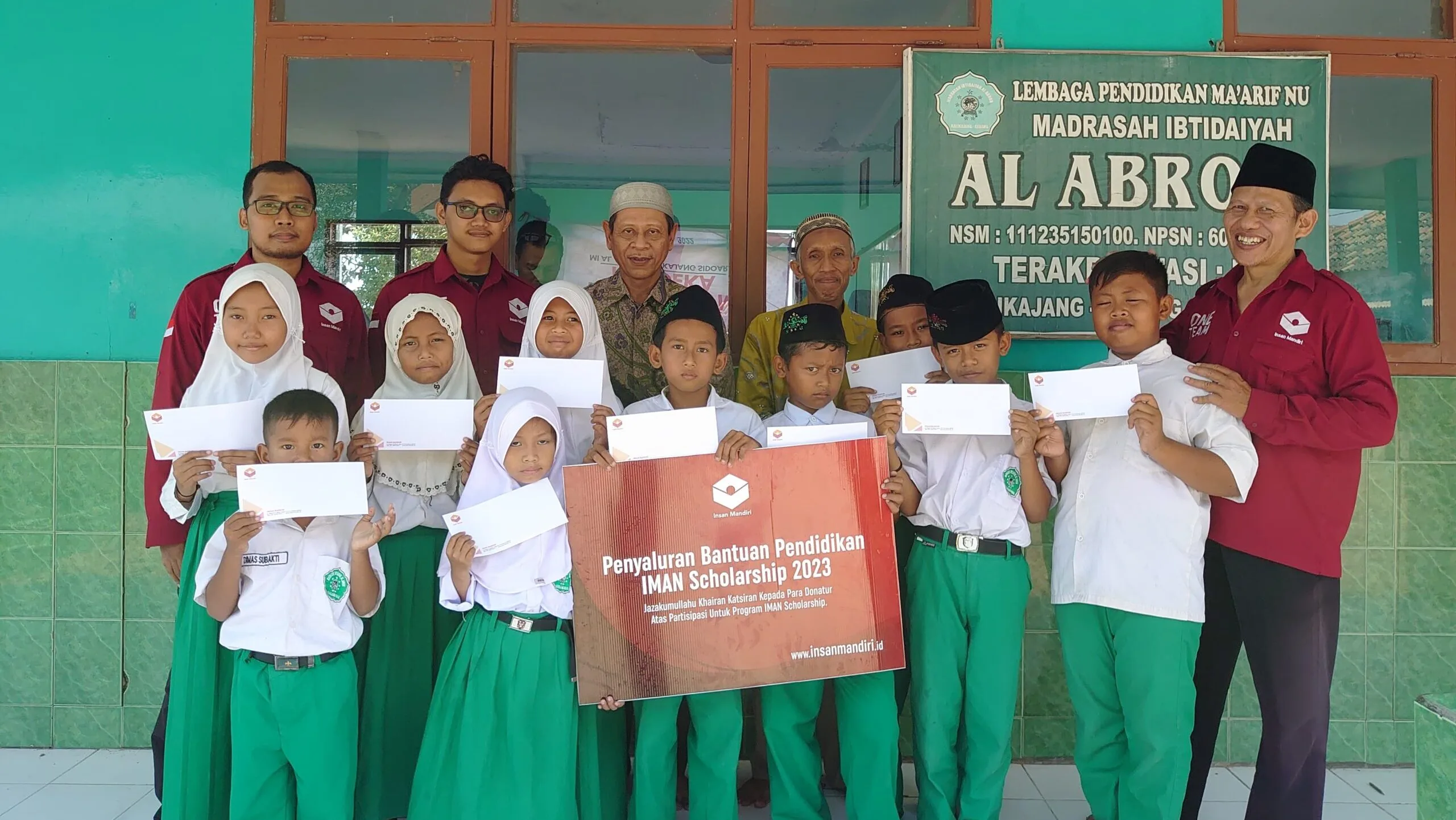 IMAN Scholarship, Bantuan Pendidikan Insan Mandiri