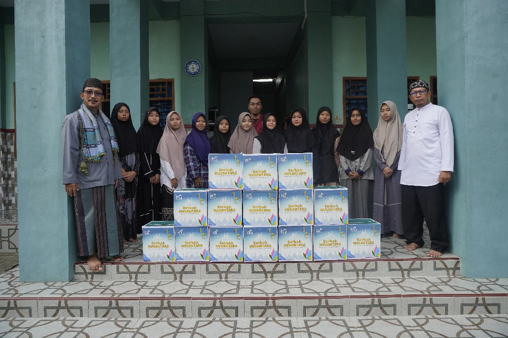 Insan Mandiri Salurkan Paket Parsel untuk Santri Tahfidz di Ma’had An-Nur Mojokerto
