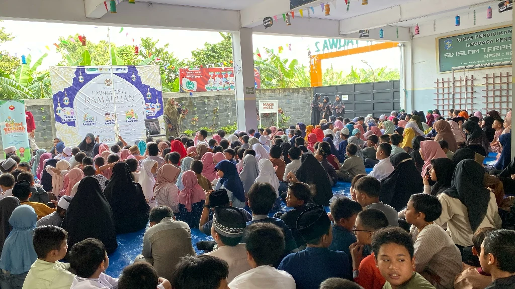 Safari Berkisah di SDIT At-Taqwa 2 Bangkingan Surabaya: Keceriaan dan Kebaikan dalam Dongeng