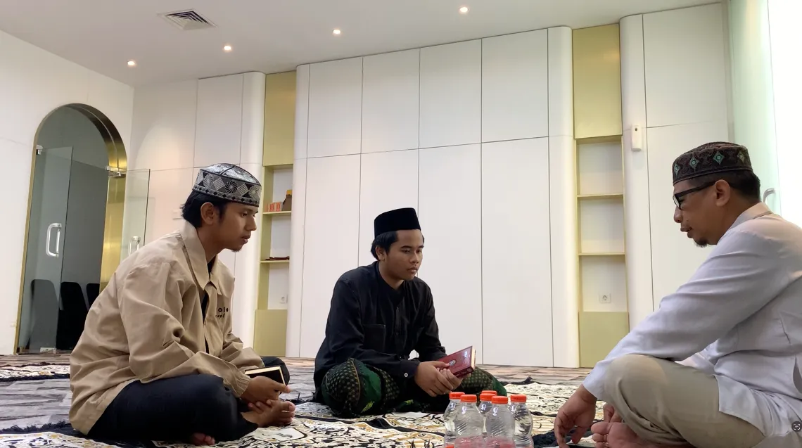 M. Mujadid Azzaman Tuntaskan Hafalan 30 Juz, Isi Khatmil Quran di Excotel Surabaya Sebelum Berangkat Umroh