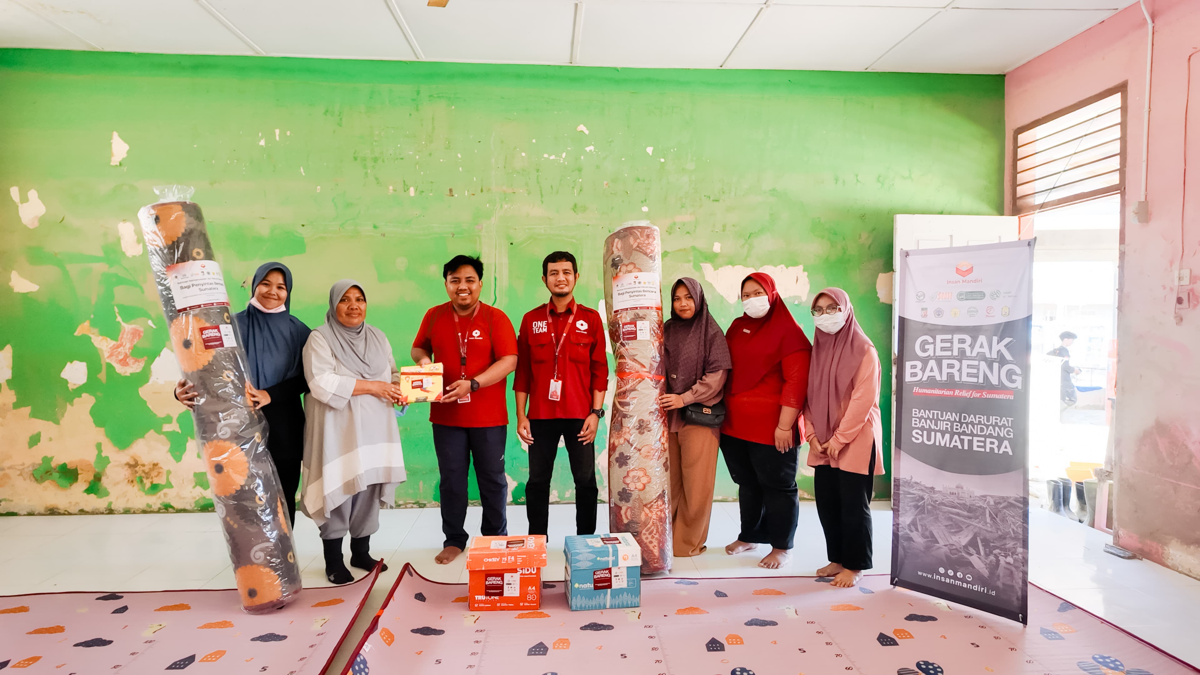 Insan Mandiri Salurkan Bantuan Pendidikan untuk TK Ar Rahmaniyah Terdampak Banjir di Aceh Tamiang