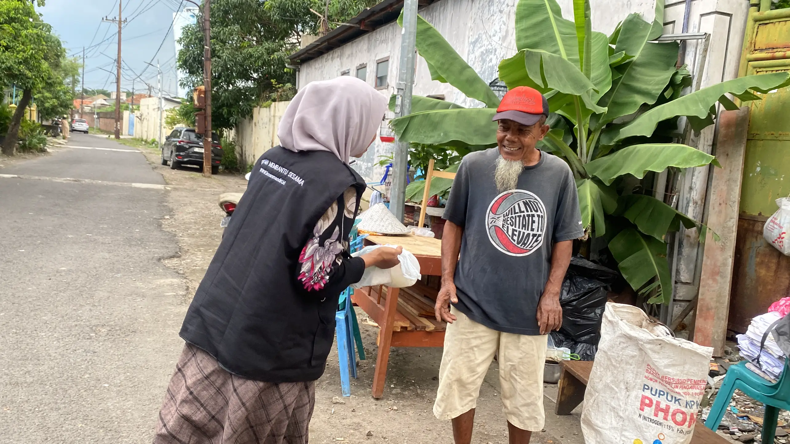 Program Jum’at Mubarak: Insan Mandiri Salurkan Paket Sayur dan Protein untuk Warga Dhuafa