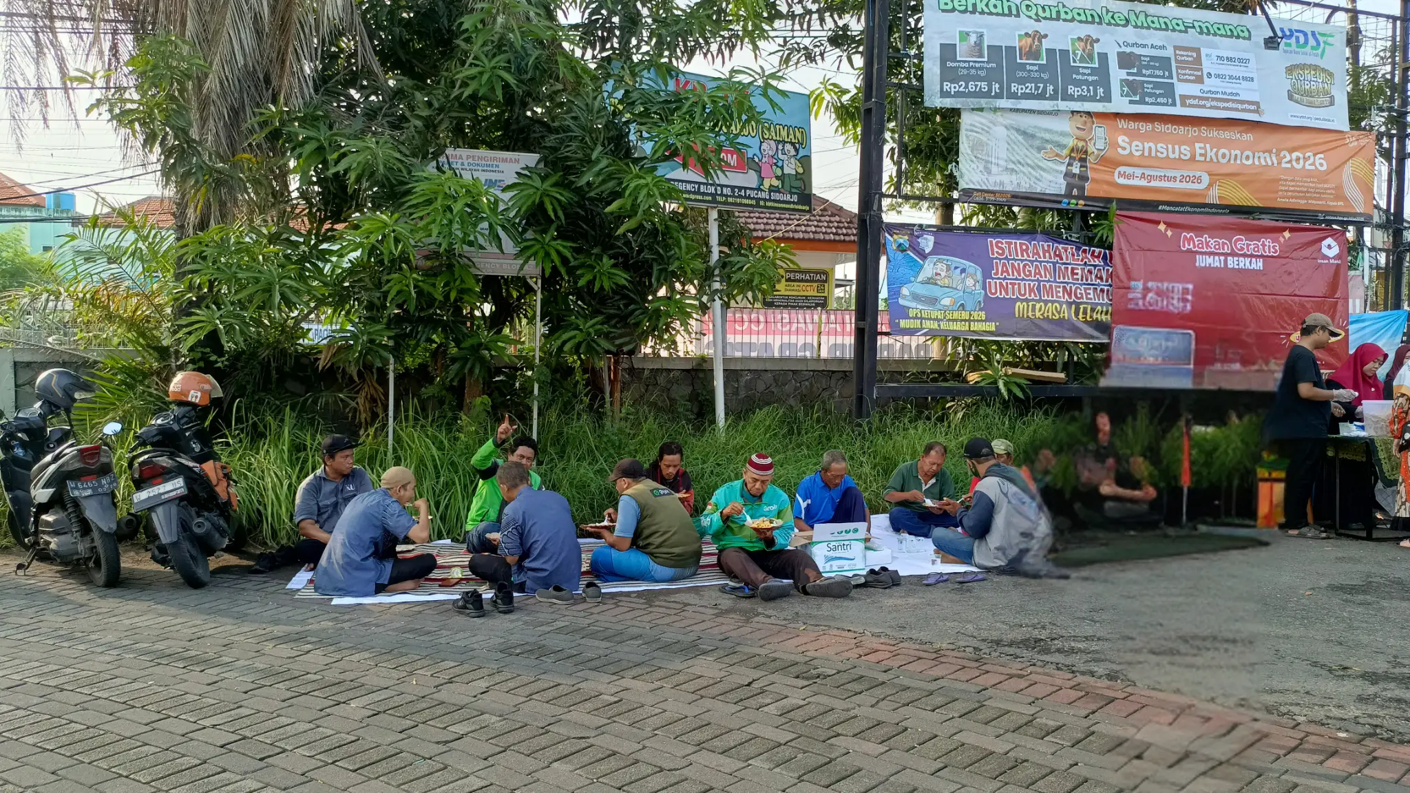 Jumat Berkah Insan Mandiri Sidoarjo, Hadirkan Makan Gratis untuk Masyarakat