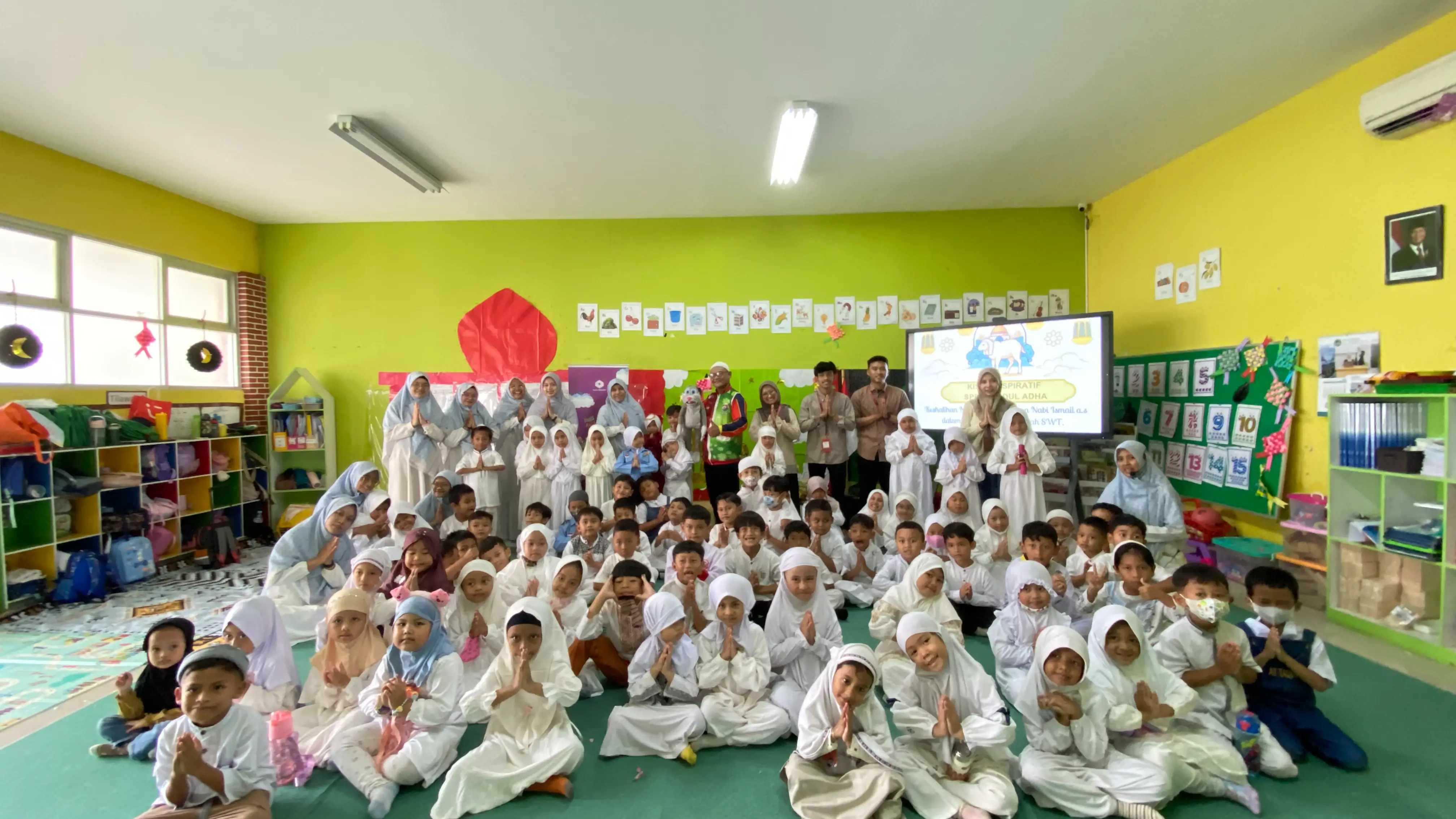 Insan Berkisah Spesial Idul Adha, Edukasi Keteladanan Nabi kepada Siswa PG TK AT TAQWA 2 Surabaya