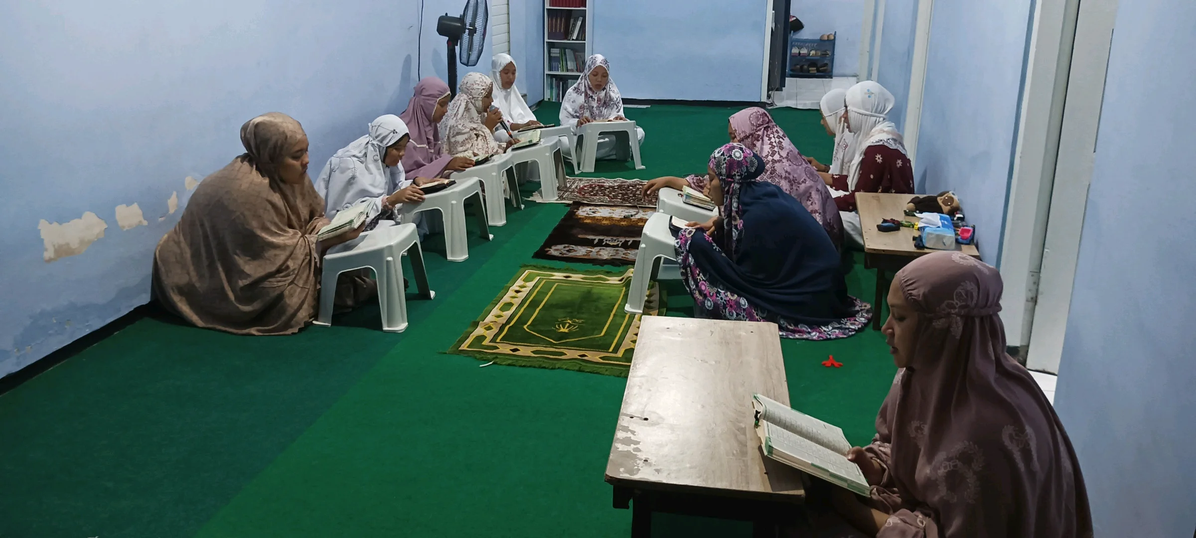 Santri Rumah Tahfidz Insan Mandiri Mojokerto, Awali Hari dengan Ibadah dan Murojaah