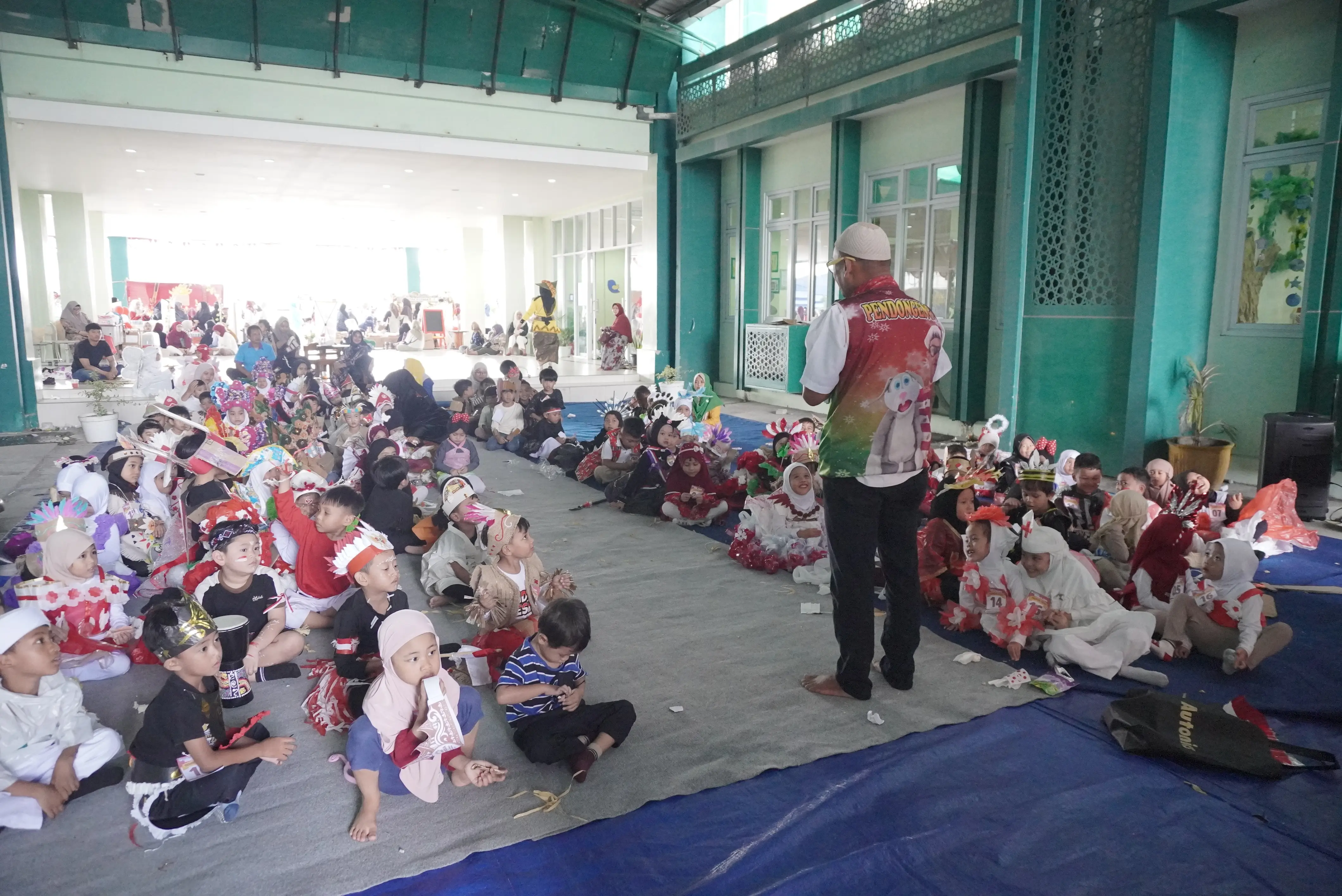 Insan Berkisah Meriahkan HUT Kemerdekaan di KB-TK Al Azhar 35 Citraland