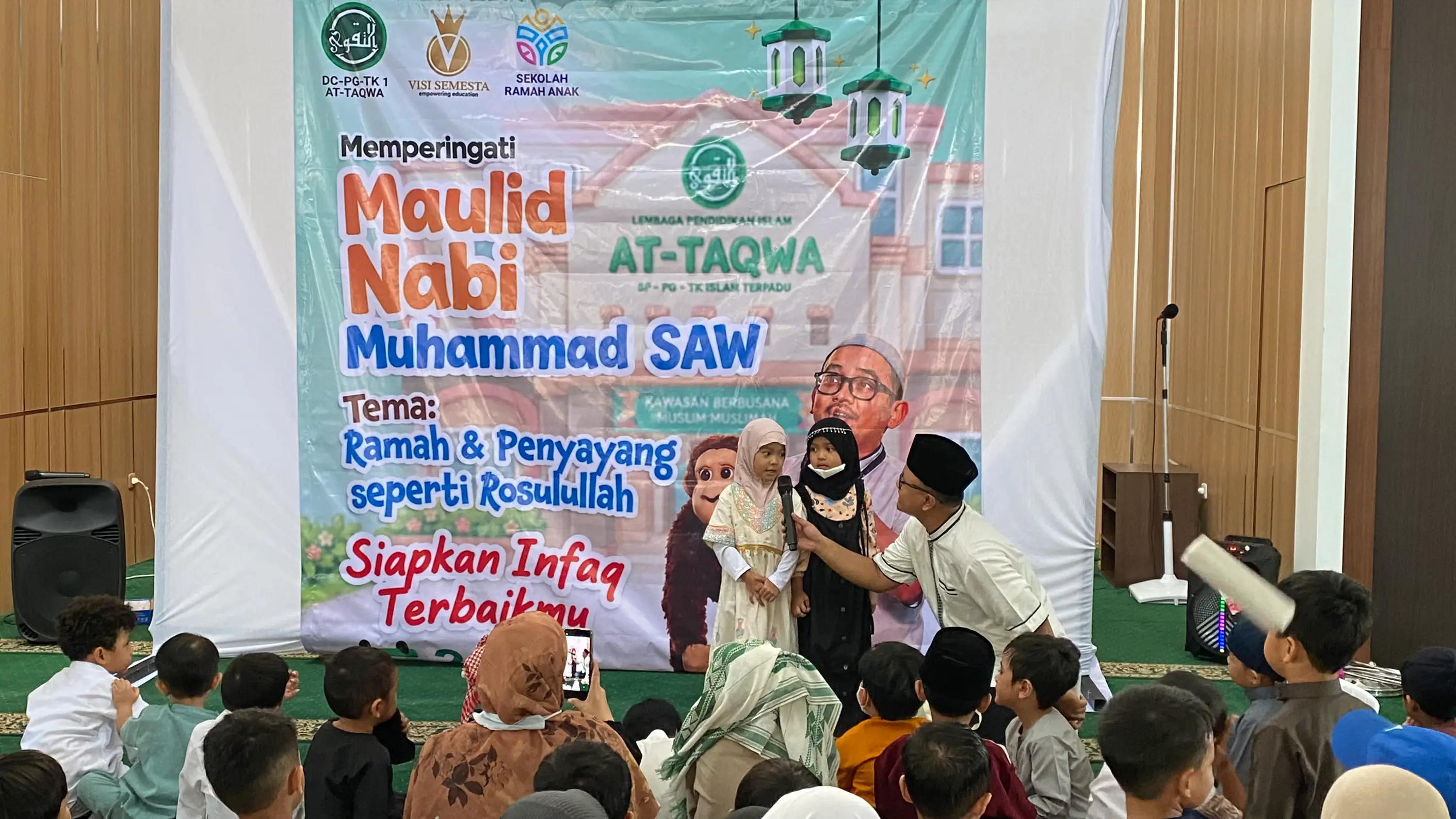 Insan Berkisah di TKIT At Taqwa 1 Ajarkan Kepedulian melalui Infaq untuk NTT