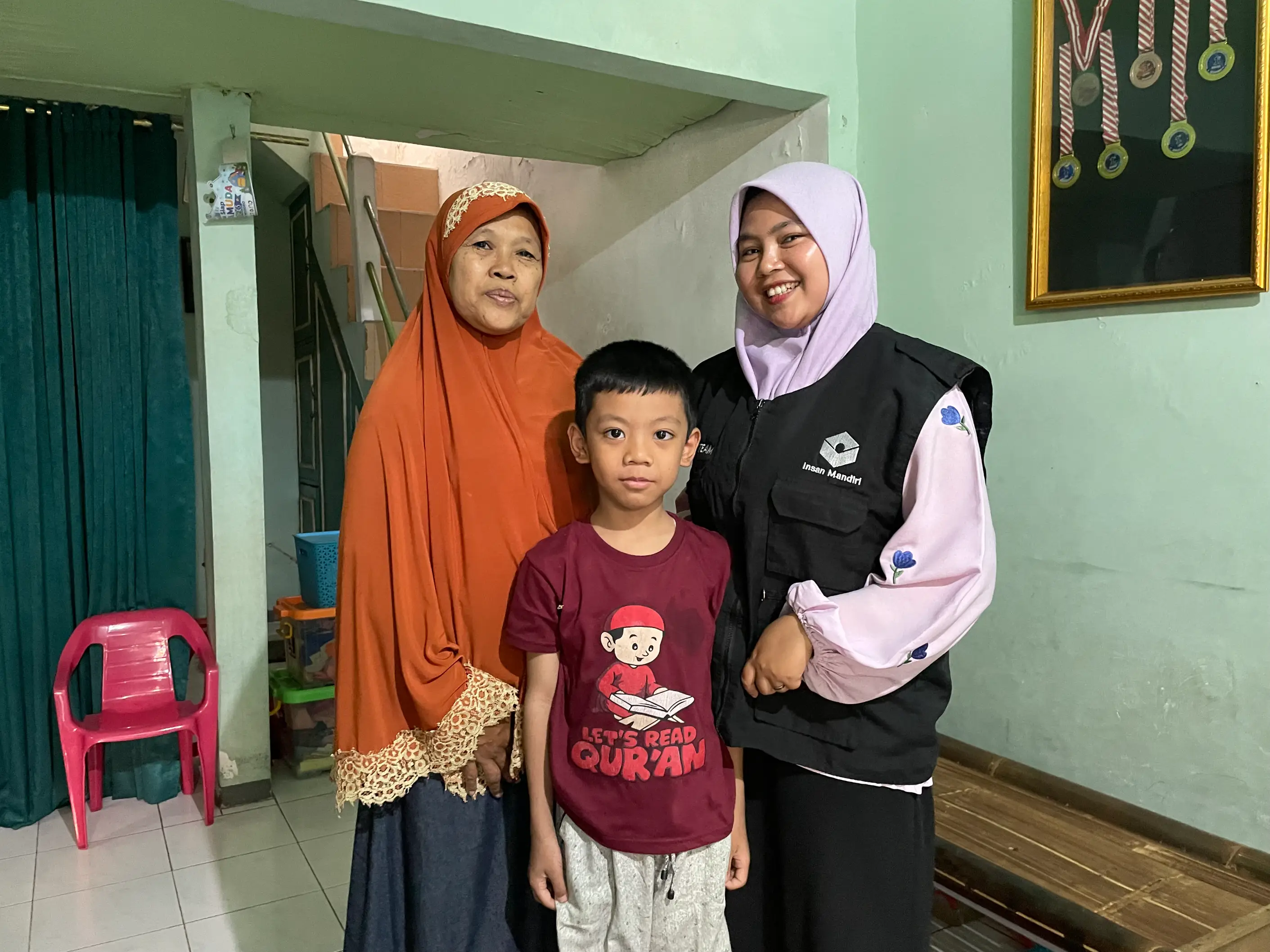 Insan Mandiri Dampingi Donatur, Silaturahmi dan Salurkan Zakat Mal Dukung Pendidikan Fano di Tengah Keterbatasan
