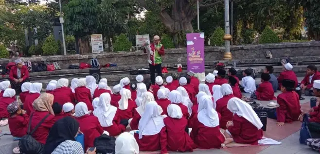 Insan Berkisah Safari Maulid Bersama TPQ Nurul Ummah di Taman Bungkul