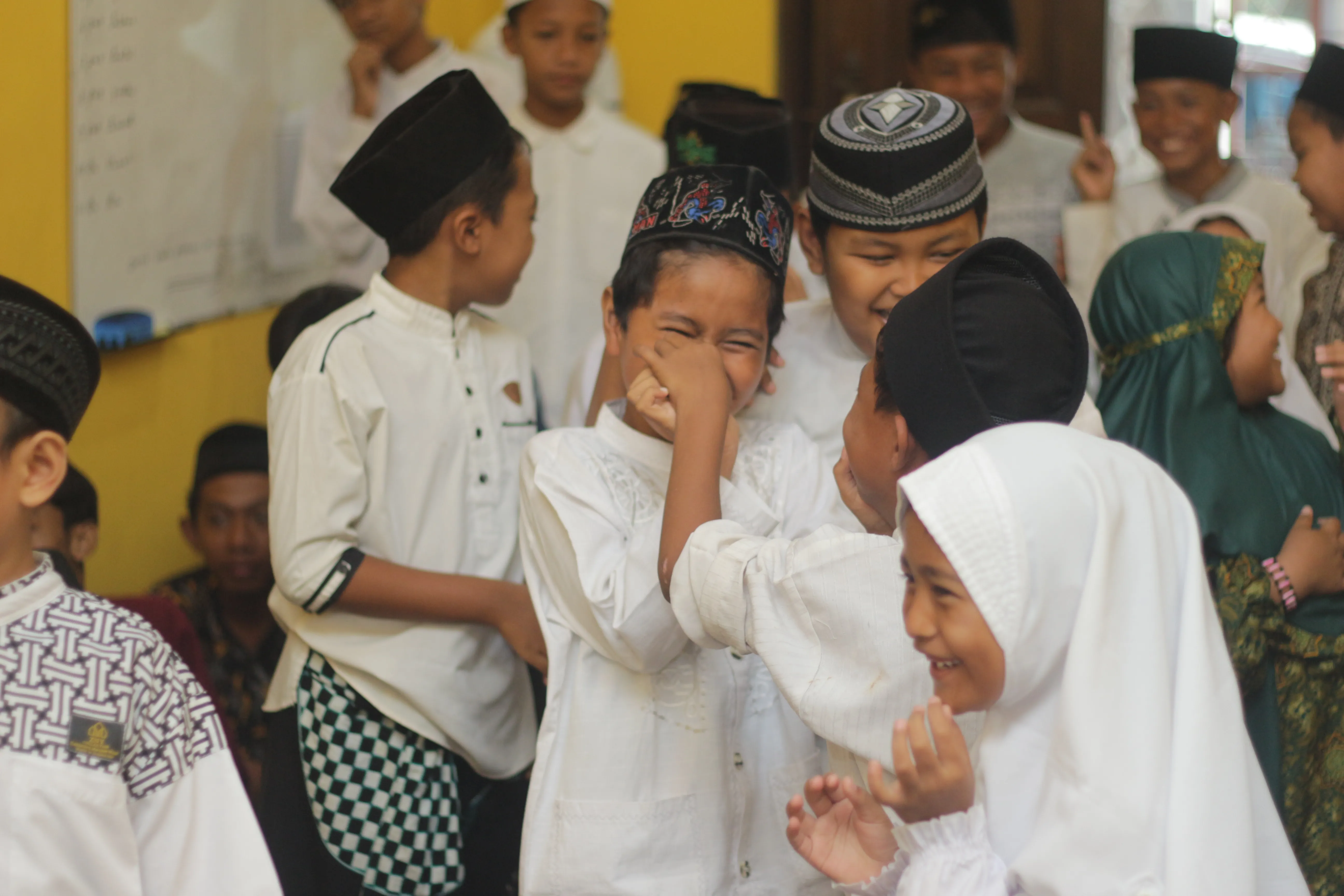 Rumah yang hangat, tempat tumbuhnya kepedulian