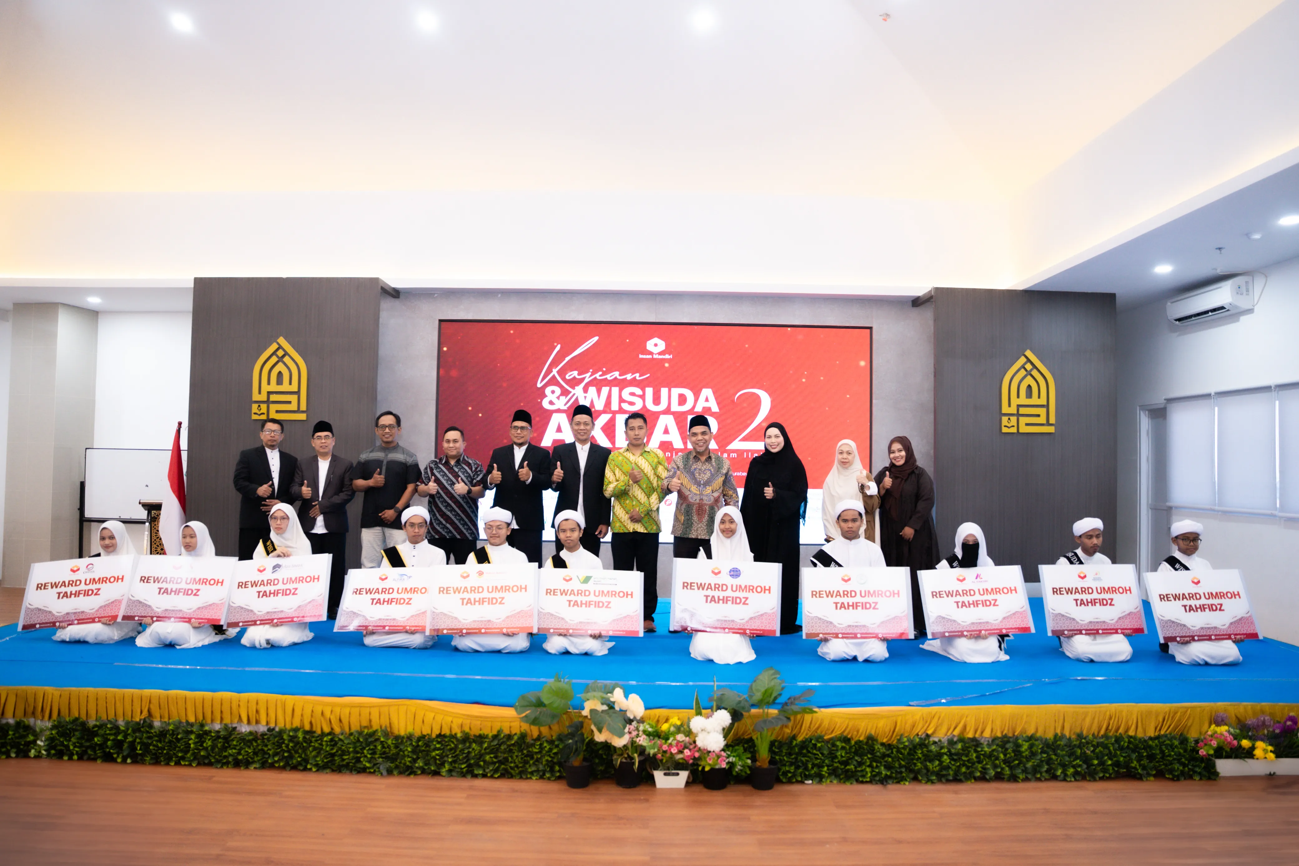 Wisuda Akbar Insan Mandiri 2026